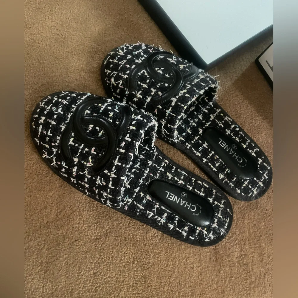 Chanel Tweed Black and White Slippers. Small. - Picture 2 of 7